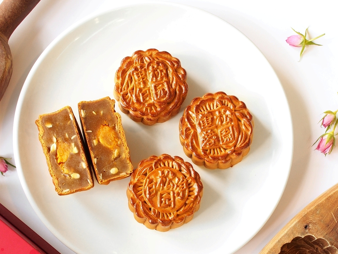 Best Mooncakes For Mid-Autumn Festival