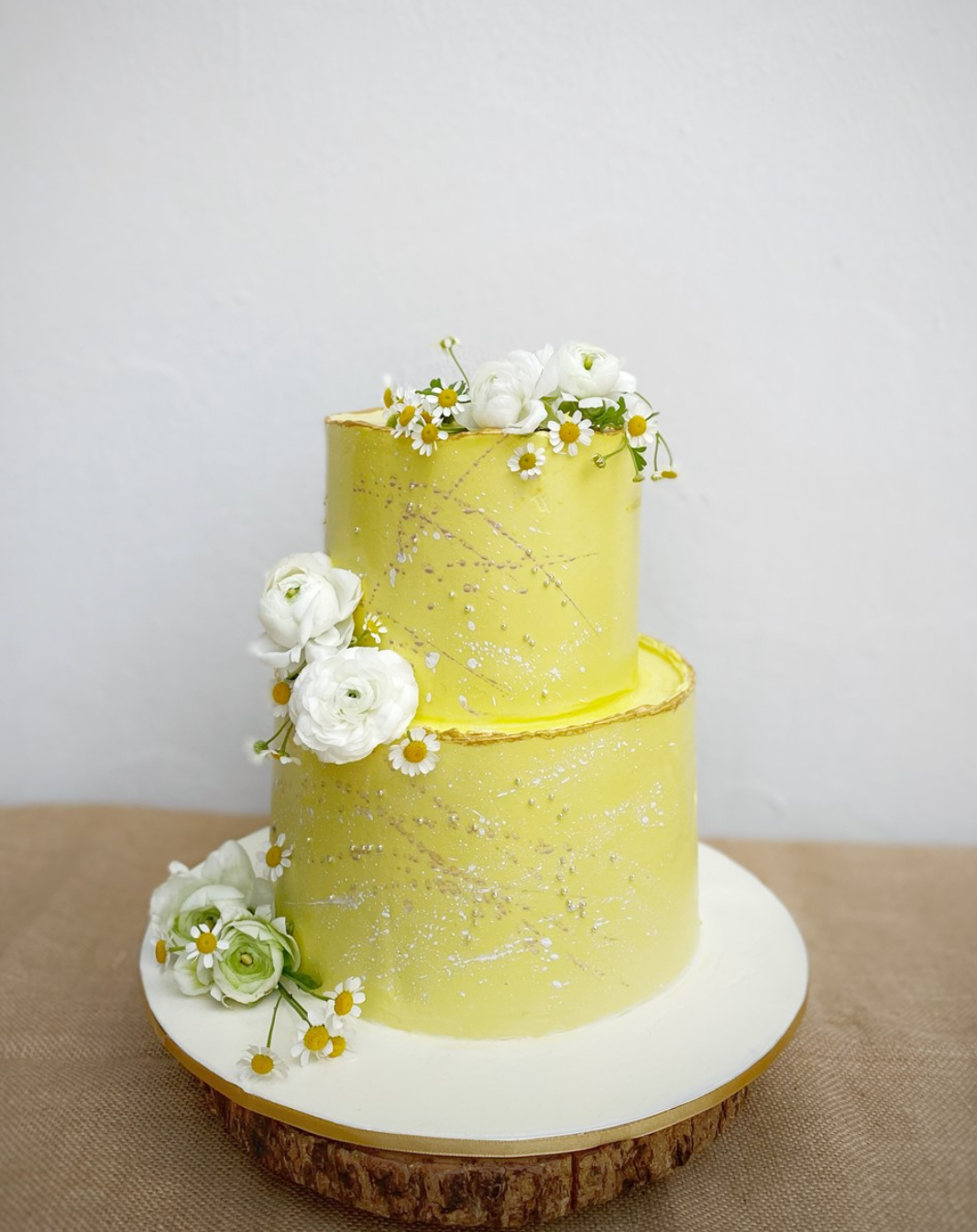 customised wedding cake 