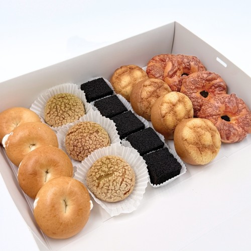 Pine Garden: Kick-Off Snack Box